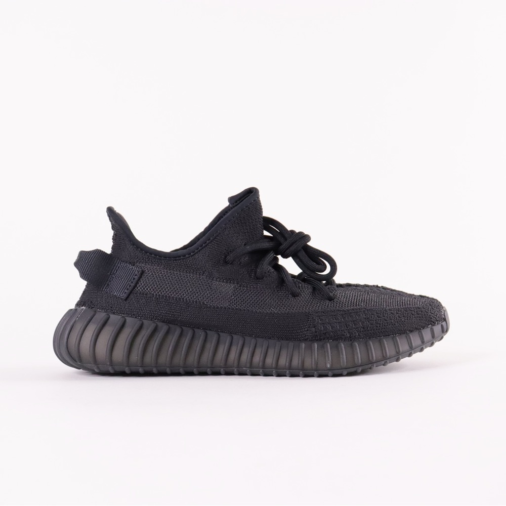 YEEZY 350 ONYX